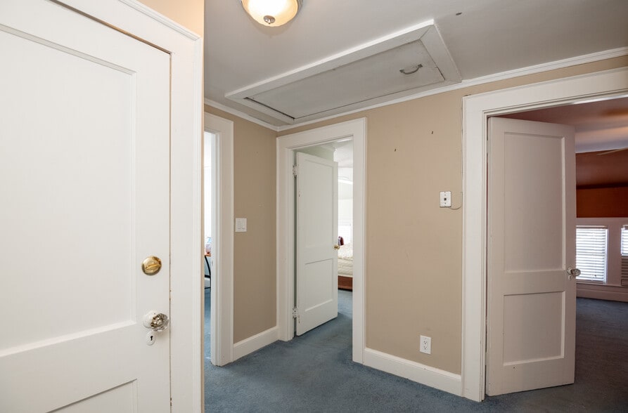 More Photos Of 11 Linden St, Reading Funeral Home For Sale