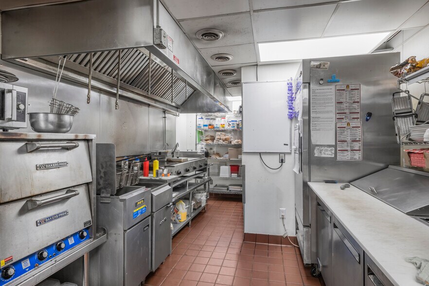 More Photos Of 104-112 Main St, Wanamingo General Retail For Sale