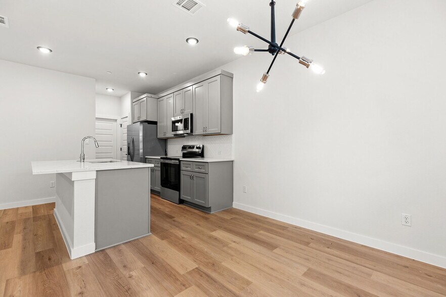 More Photos Of 2600 Gattis School Rd, Round Rock Apartments For Sale