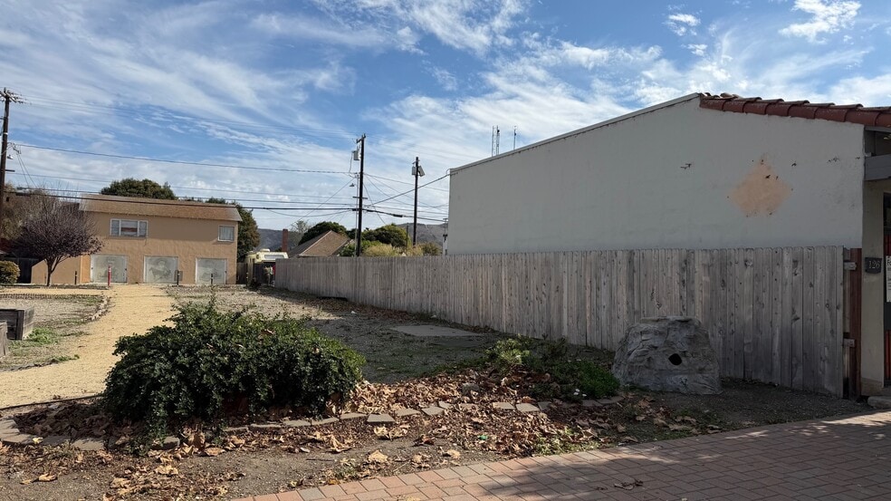 More Photos Of 126 S H St, Lompoc Office For Sale