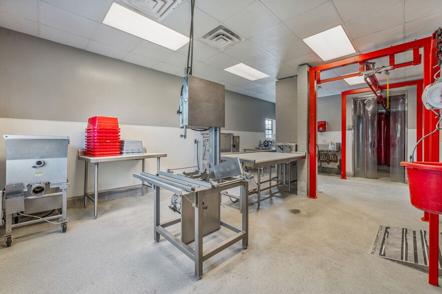 More Photos Of 1321 N FM 56, Glen Rose Trailer Camper Park For Sale