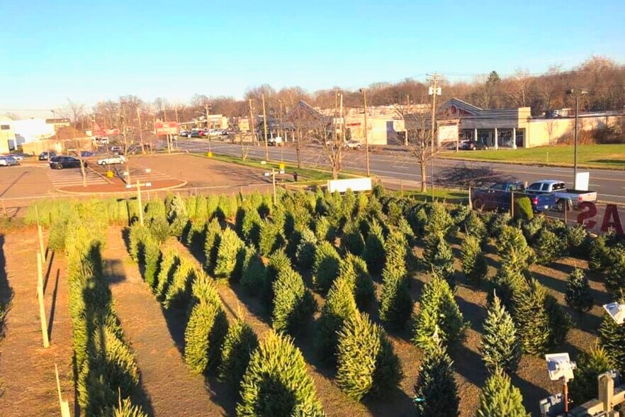 More Photos Of 1546 Boston Post Rd, Milford Garden Center For Sale