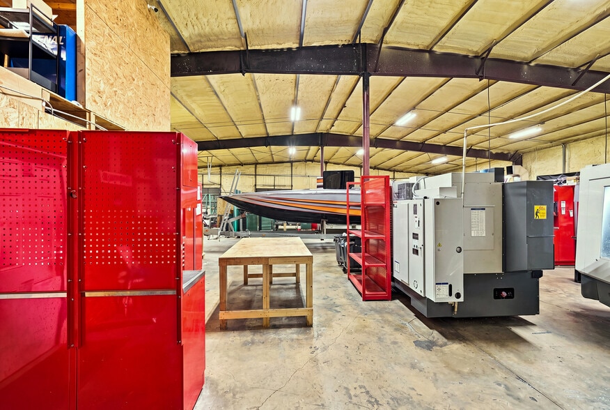 More Photos Of 3535 Dora St, Fort Myers Industrial For Sale