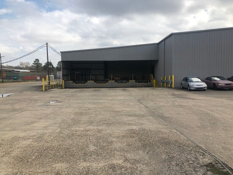 More Photos Of 3000 Main St, Baker Warehouse For Lease