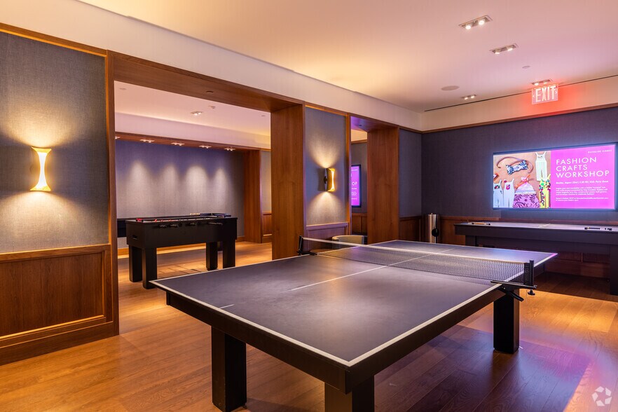 More Photos Of 400 W 61st St, New York Apartments For Lease