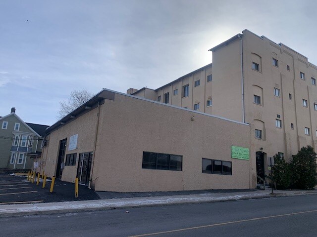 More Photos Of 52 N 2nd St, Coplay Flex For Lease