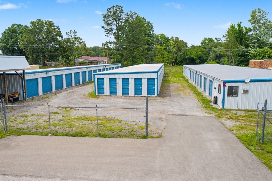 More Photos Of 105 Progress Center Plz, Centerville Self Storage For Sale