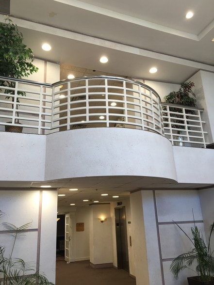 More Photos Of 999 Broadway, Saugus Office For Lease