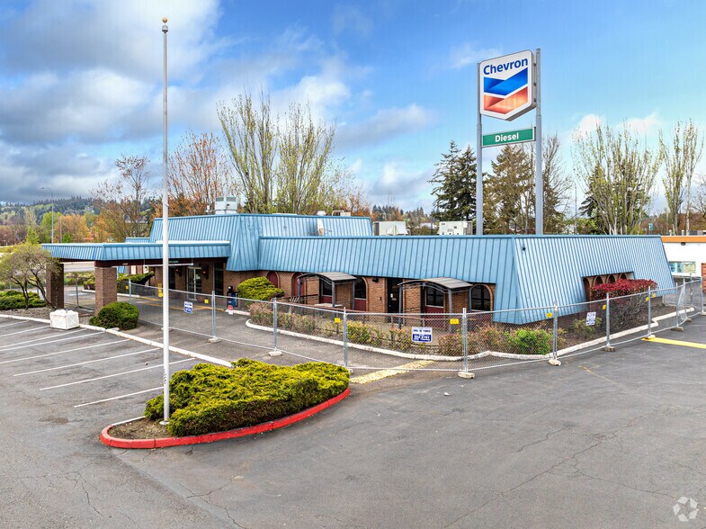 Primary Photo Of 5211 20th St E, Fife Restaurant For Sale