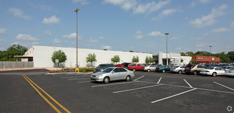 More Photos Of 705 43 Hwy, Saraland Unknown For Lease