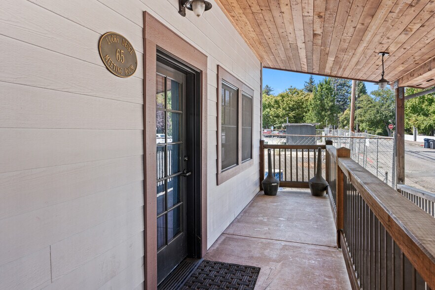 More Photos Of 45 W Mendocino Ave, Willits Storefront Retail Office For Sale