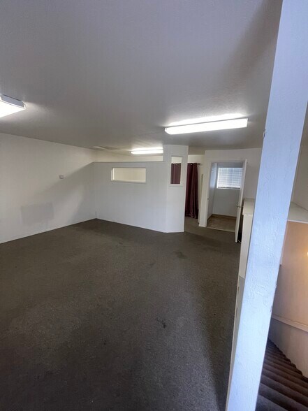 More Photos Of 2825 S Rodeo Gulch Rd, Soquel Warehouse For Lease