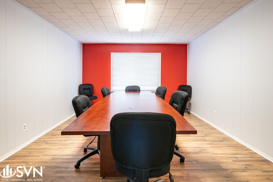 More Photos Of 331 Versailles Rd, Frankfort Office For Sale