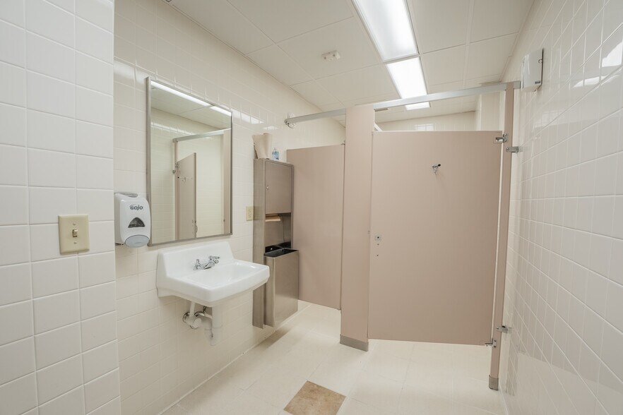 More Photos Of 1825 N Clairemont Ave, Eau Claire Schools For Sale