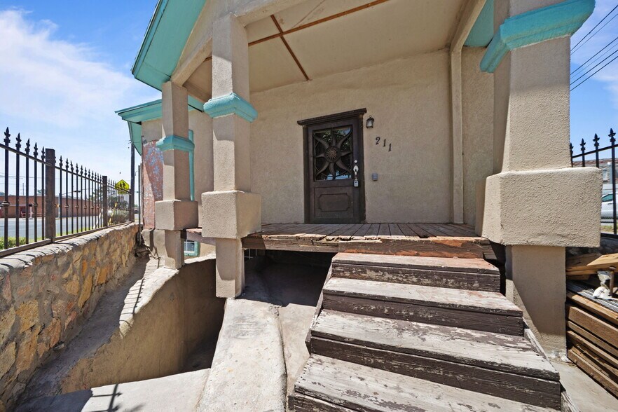 More Photos Of 211 S Piedras, El Paso Loft Creative Space For Sale