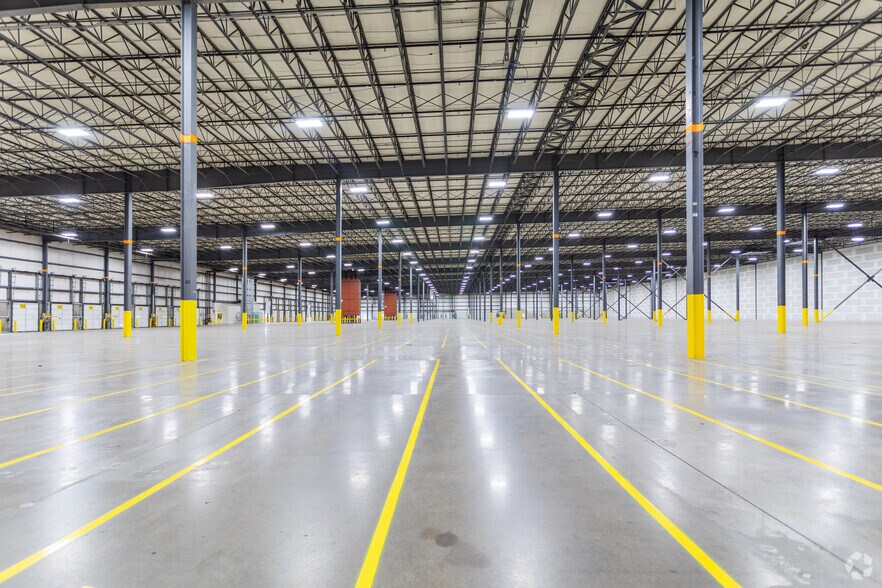 More Photos Of 69 Green Mountain Rd, Hazleton Distribution For Lease