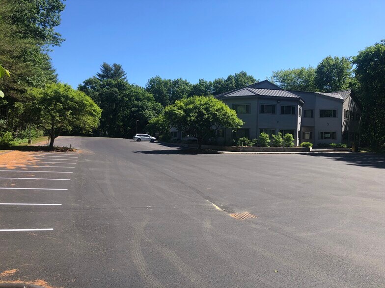 More Photos Of 1740 Massachusetts Ave, Boxborough Office For Lease