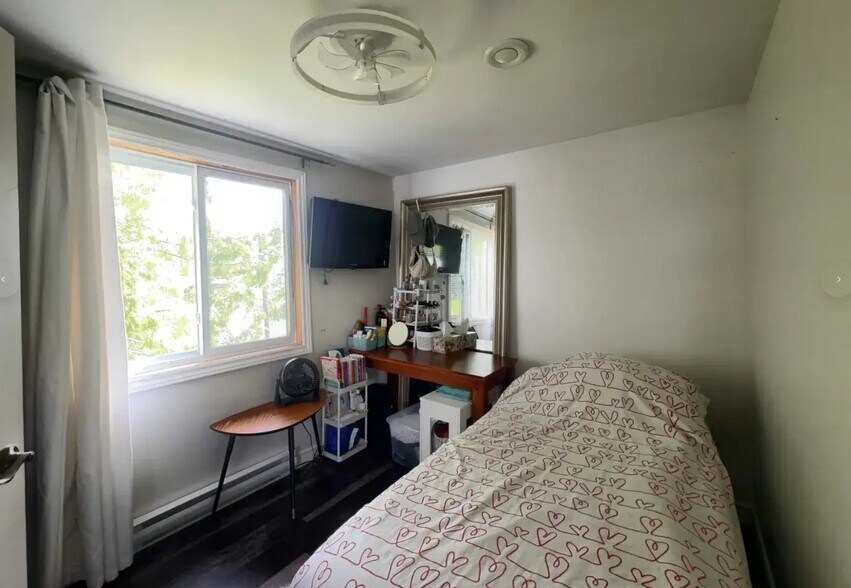 More Photos Of 6 Water st, Tehkummah Restaurant For Sale