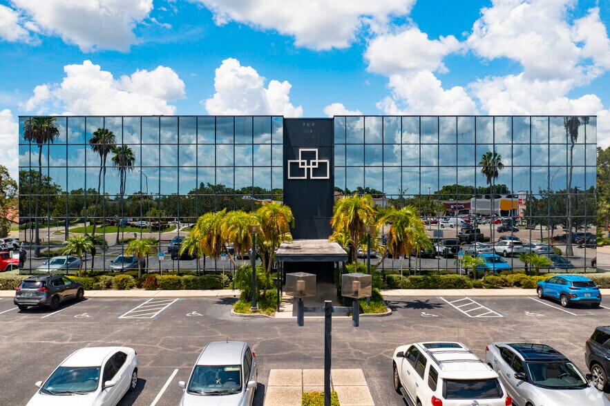 More Photos Of 3665 Bee Ridge Rd, Sarasota Medical For Lease