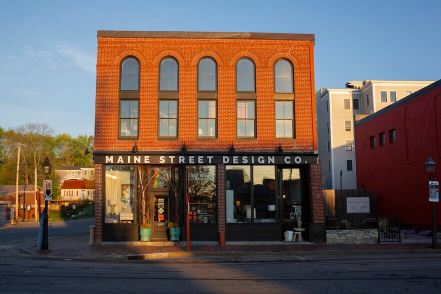 More Photos Of 160 Front St, Bath Storefront Retail Residential For Lease