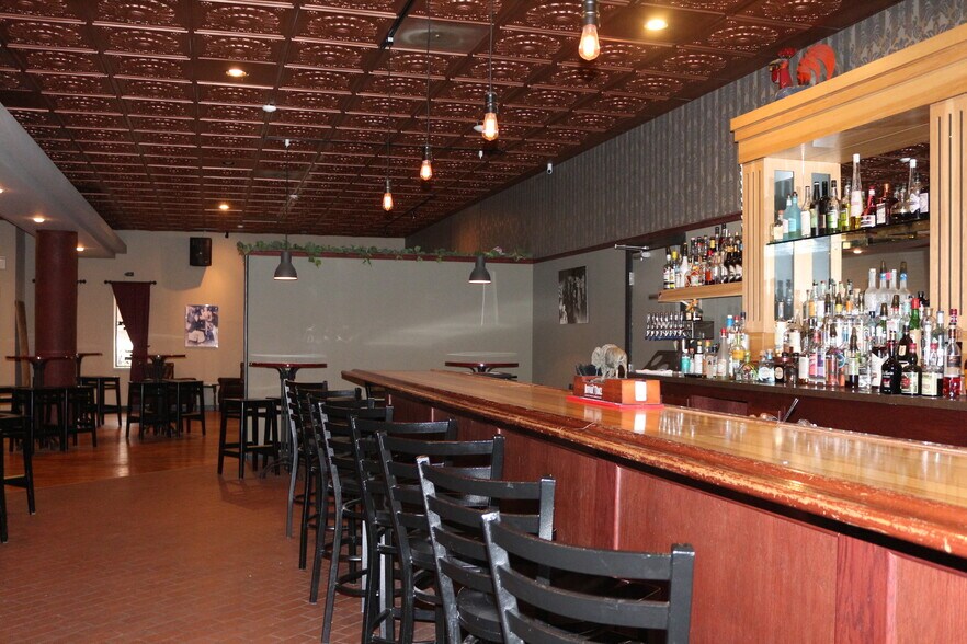 More Photos Of 427 E Monroe St, Springfield Office For Sale