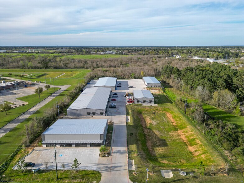 More Photos Of 11050 Mahaffey Rd, Tomball Unknown For Lease