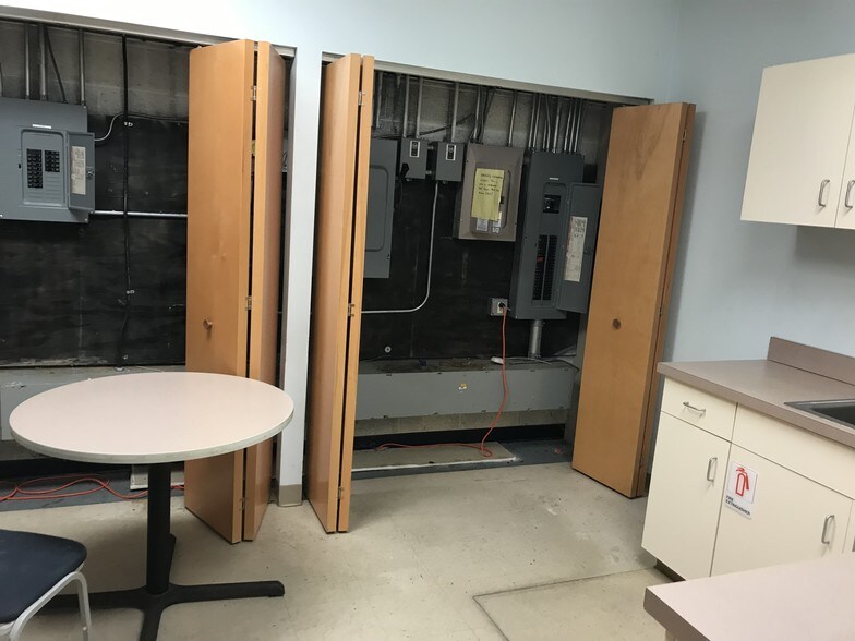 More Photos Of 239 Northern Blvd, Clarks Summit Medical For Lease