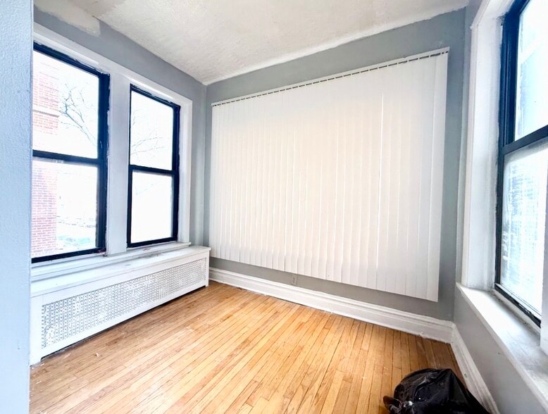More Photos Of 7154 S Yates Blvd, Chicago Apartments For Sale