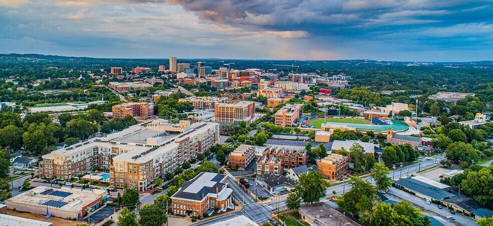 More Photos Of 1108 S Main St, Greenville Apartments For Lease