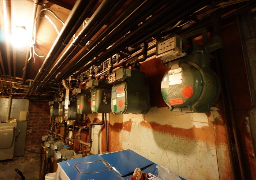 More Photos Of 439 Main St, White Plains Apartments For Sale