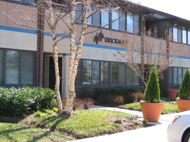 More Photos Of 18201-18209 Flower Hill Way, Gaithersburg Medical For Lease