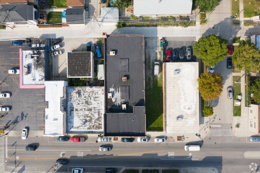 More Photos Of 6332 Roosevelt Rd, Oak Park Loft Creative Space For Sale