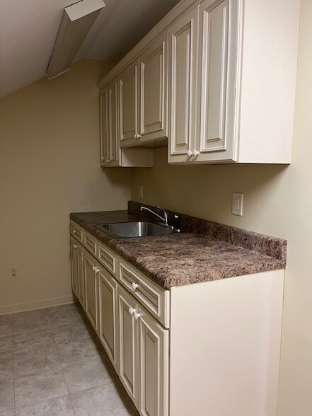 More Photos Of 140 Columbia Tpke, Florham Park Office For Lease