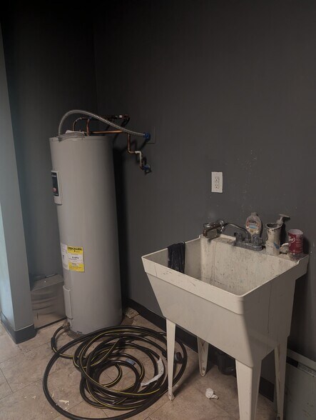 More Photos Of 7033-7063 W Colfax Ave, Lakewood Storefront Retail Office For Lease