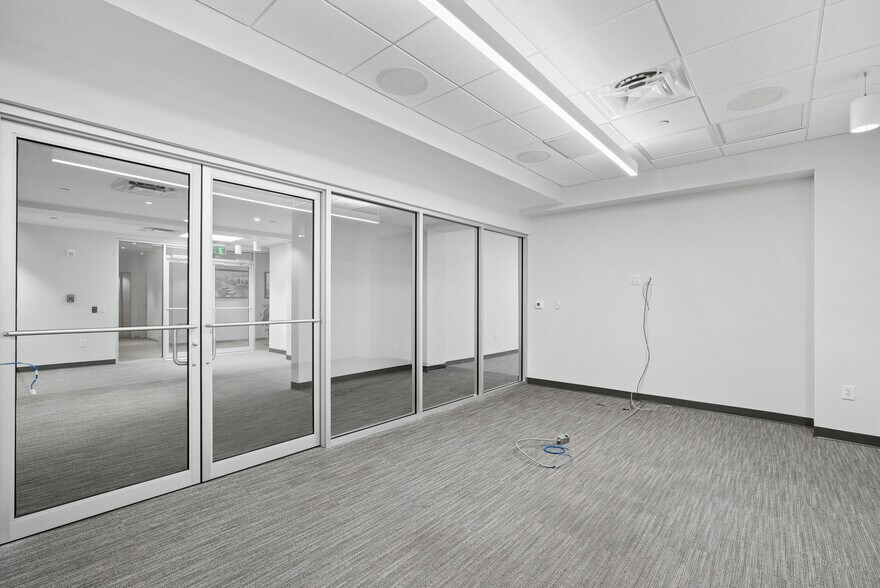 More Photos Of 302 E Atlantic Ave, Delray Beach Storefront Retail Office For Lease