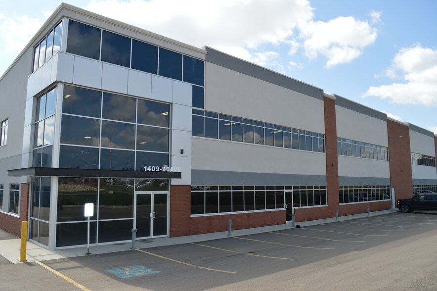 More Photos Of 1411 90 Ave NW, Edmonton Light Distribution For Lease