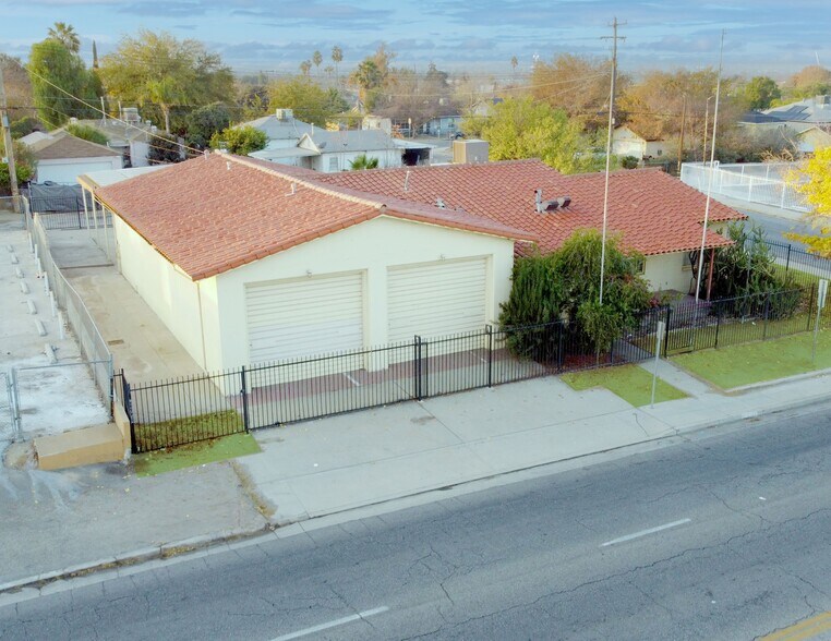 Primary Photo Of 3201 Niles St, Bakersfield General Retail For Sale