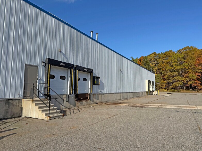 More Photos Of 125 Aviation Ave, Portsmouth Light Manufacturing For Sale