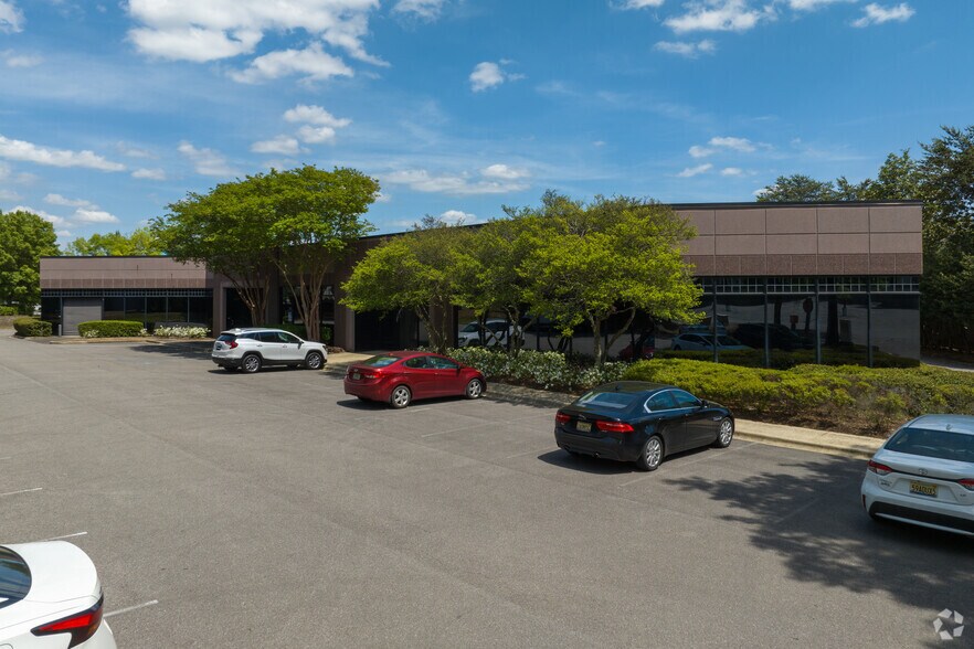 More Photos Of 4100 Colonnade Pky, Birmingham Office For Sale