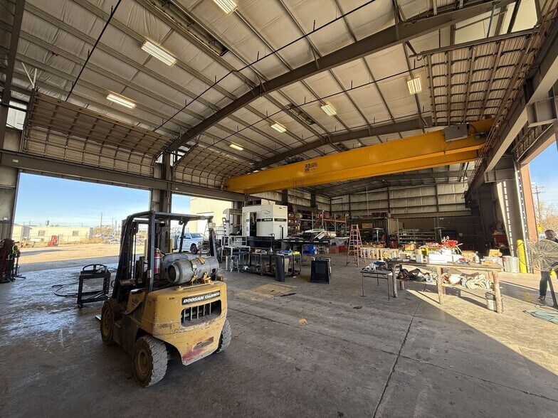 More Photos Of 3209 W Industrial Ave, Midland Warehouse For Lease