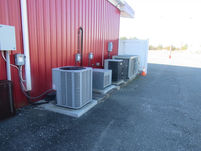 More Photos Of 1103 S Central Ave, Laurel Bowling Alley For Sale