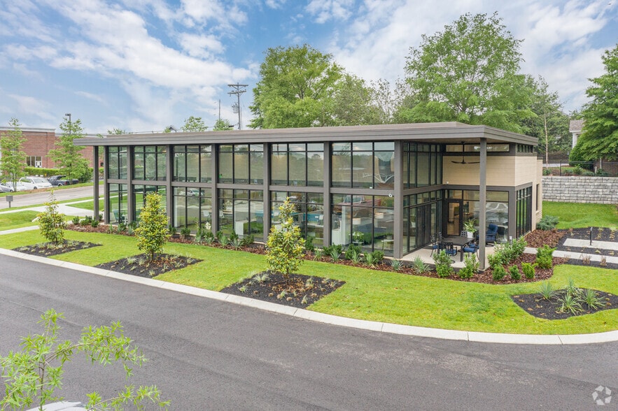 More Photos Of 2210 Spedale Ct, Spring Hill Loft Creative Space For Lease