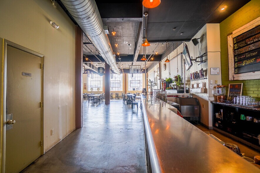 More Photos Of 135 E 2nd St, Dayton Storefront For Sale