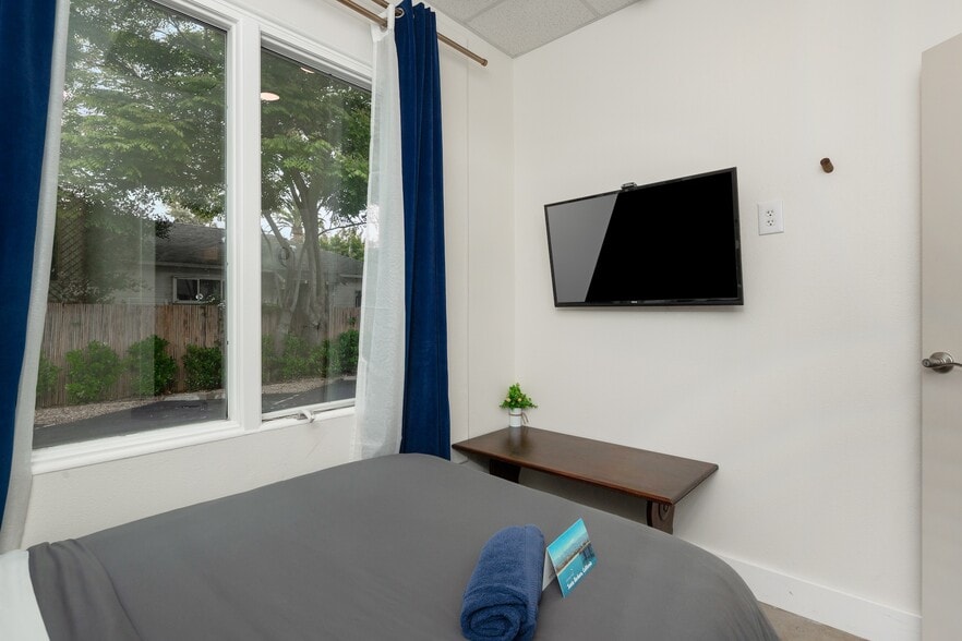 More Photos Of 134 Chapala St, Santa Barbara Hospitality For Sale