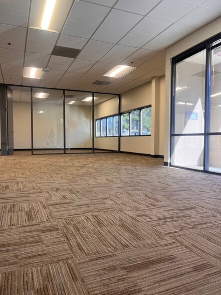 More Photos Of 105 Bonaventura Dr, San Jose Research And Development For Lease