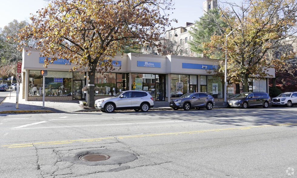 Primary Photo Of 156-158 Middle Neck Rd, Great Neck Storefront For Lease