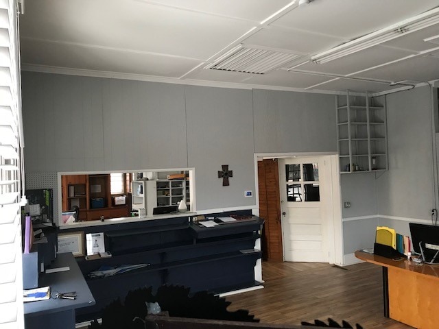 More Photos Of 231 W Market St, Anderson Warehouse For Lease