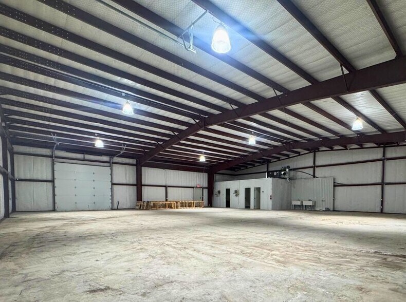 More Photos Of 147 Marino Rd, Bryan Industrial For Lease