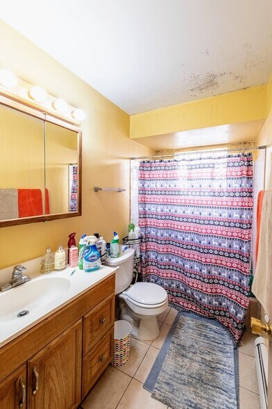More Photos Of 1617 N 35th Ave, Melrose Park Apartments For Sale