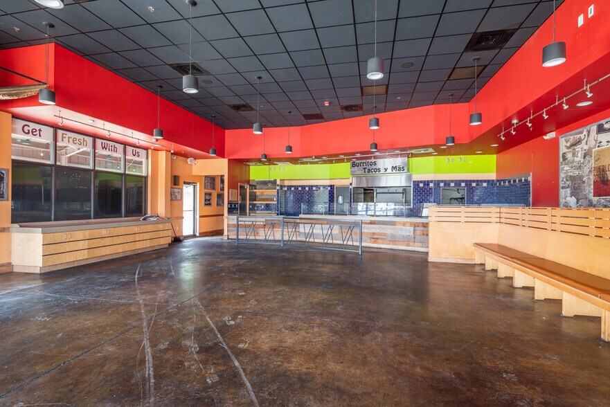 More Photos Of 87 Cotton Mill Rd, Starkville Storefront For Lease